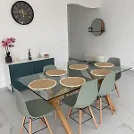 Relax & Work A 3 6 Personnes Frespech